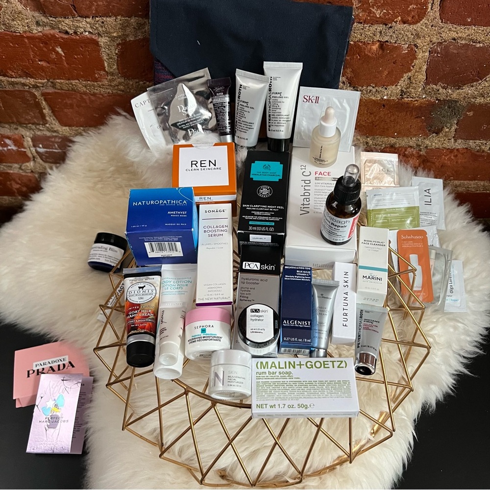 Large lot unopened high end beauty samples full-size